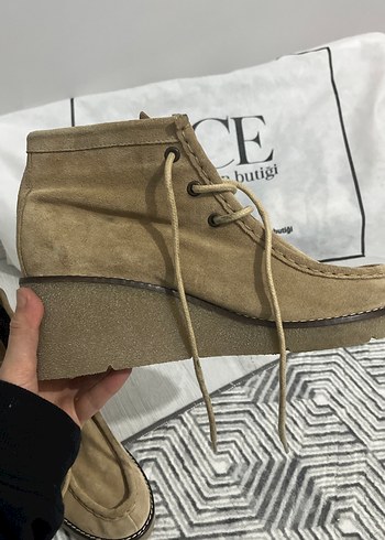 Bej Süet Dolgu Topuklu Kadın Bot - Görsel 2