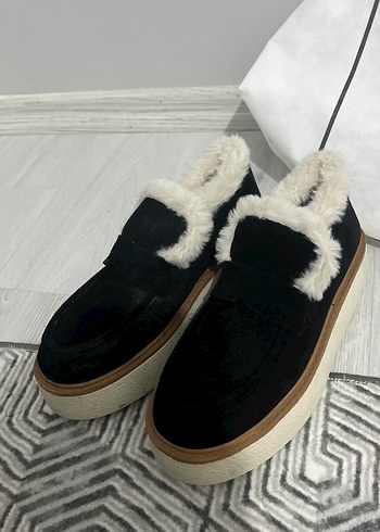 Tüylü Detaylı Kadın Beyaz Platform Bot - Görsel 2