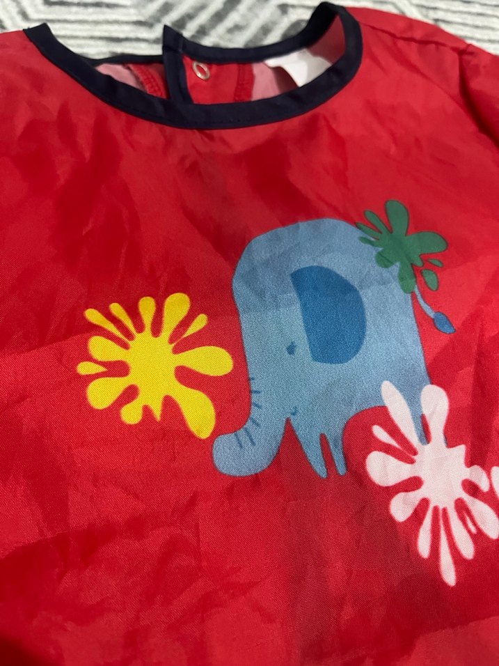 Nakışlı Kırmızı Bebek Önlüğü - Görsel 4