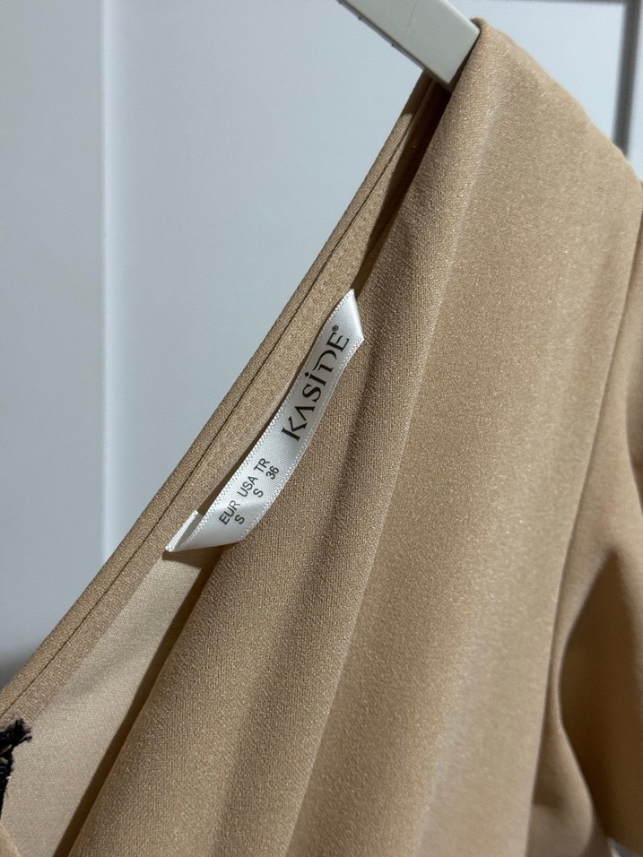 Bej Uzun Boy Dökümlü Kadın Tulum - Görsel 3