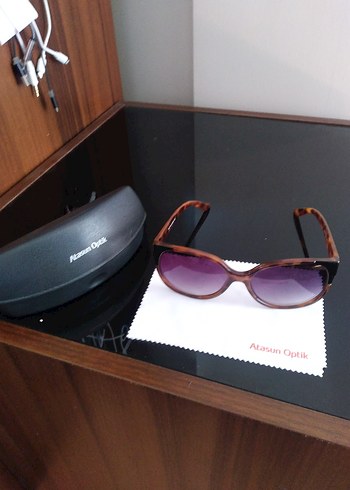 Parlak kahverengi biker tarzı kadın güneş gözlüğü - Görsel 3