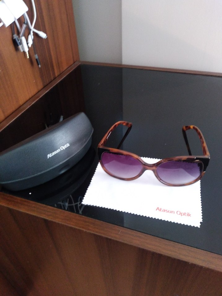 Parlak kahverengi biker tarzı kadın güneş gözlüğü - Görsel 3