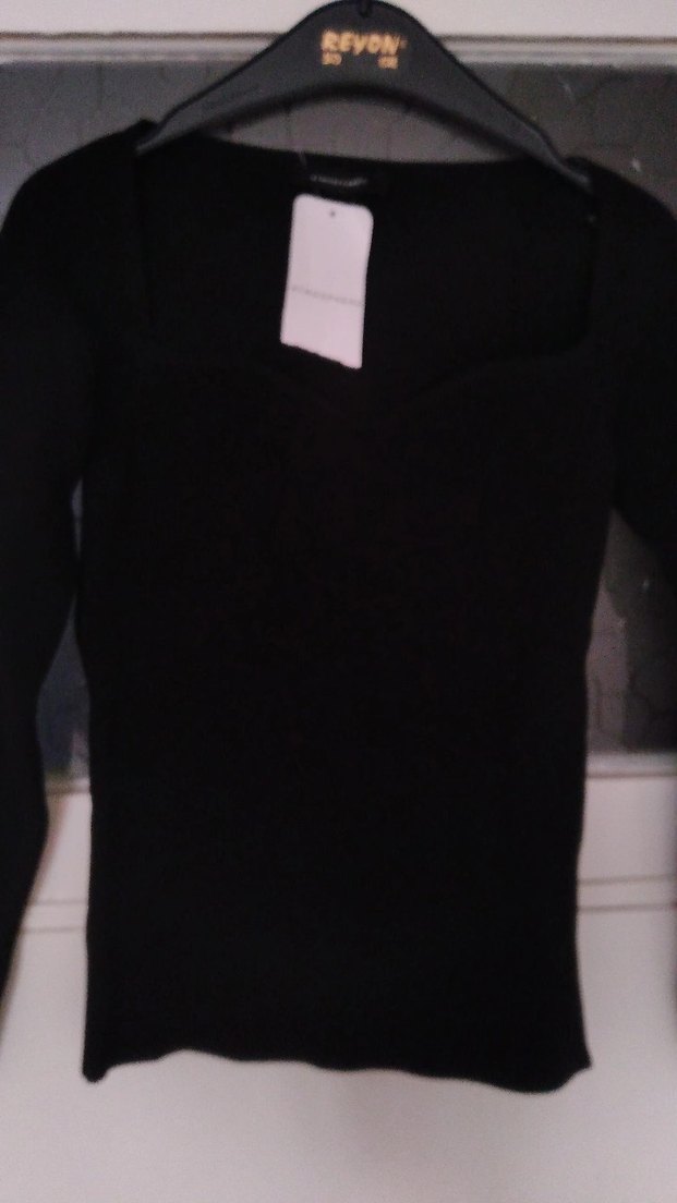 Uzun Kollu Siyah V Yaka Kadın Kazak S/M - Görsel 2