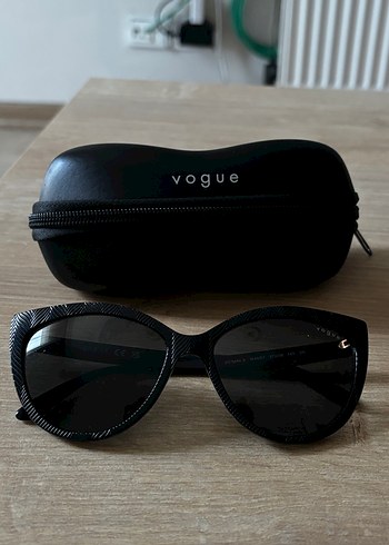 Klasik Siyah Vogue Gözlük + Kutu - Görsel 2