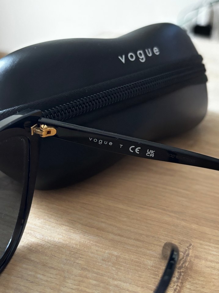 Klasik Siyah Vogue Gözlük + Kutu - Görsel 3