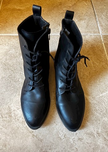 Siyah Deri Goth Blok Topuklu Bot - Görsel 3