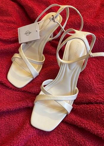 Beyaz İpek Sandalet Kadın Ayakkabı - Görsel 2