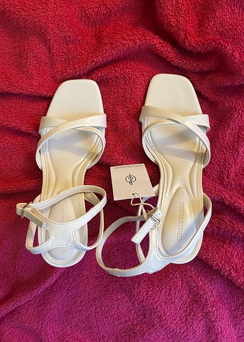 Beyaz İpek Sandalet Kadın Ayakkabı - Görsel 4