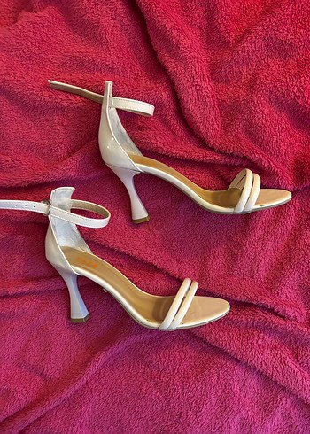 Pudra Tokalı İnce Topuklu Kadın Ayakkabı - Görsel 2