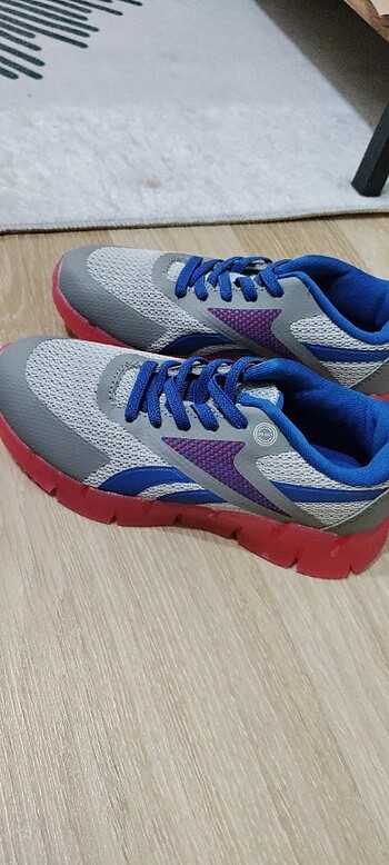 Reebok ayakkabı 