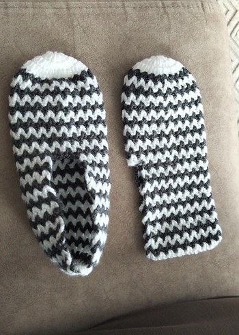 Gri Zebra Desenli Kız Çocuk Örgü Ev Patiği - Görsel 2