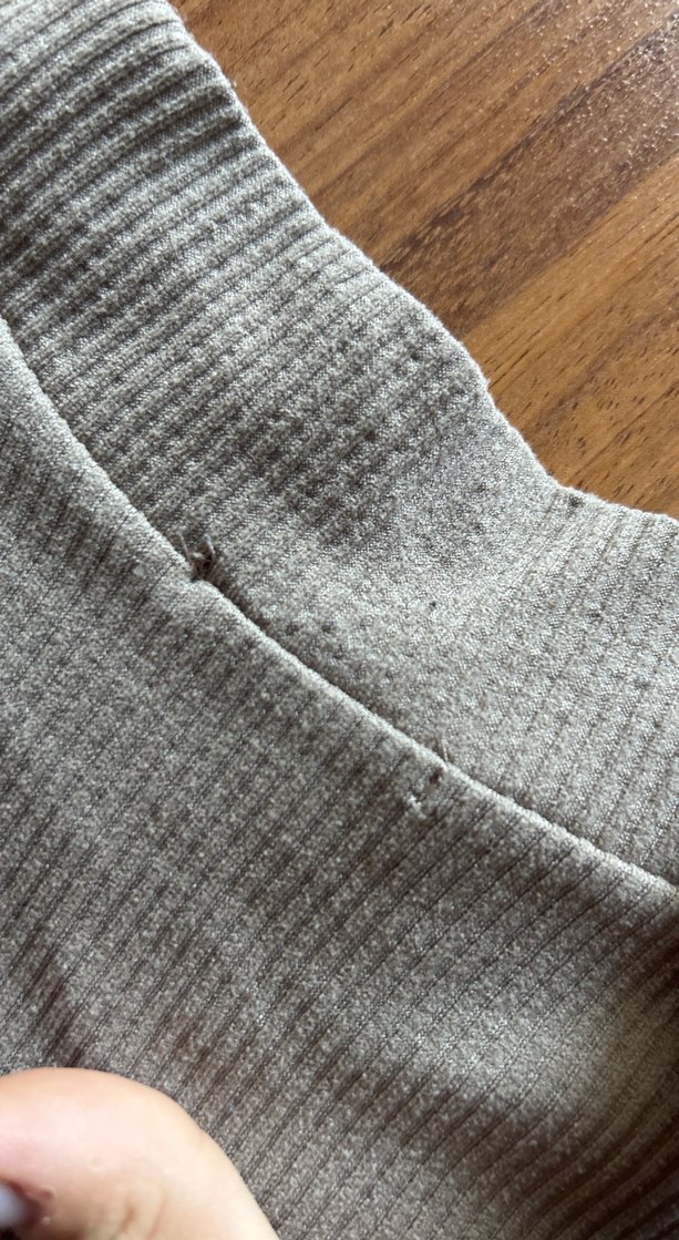 Kısa Kollu Yüksek Yakalı Tişört - Görsel 4