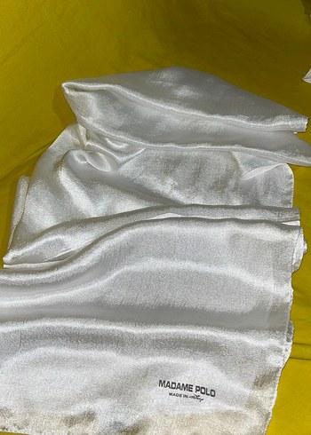 Beyaz Parlak Saten Kadın Şal - Görsel 2