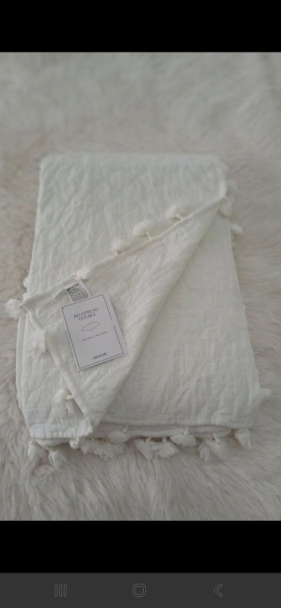 H&M Kapitone  Parlak Beyaz yatak Örtüsü - Görsel 4