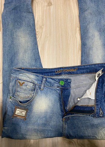 Kadın Mavi Yırtık Detaylı Bol Kesim Kot Pantolon - Görsel 4