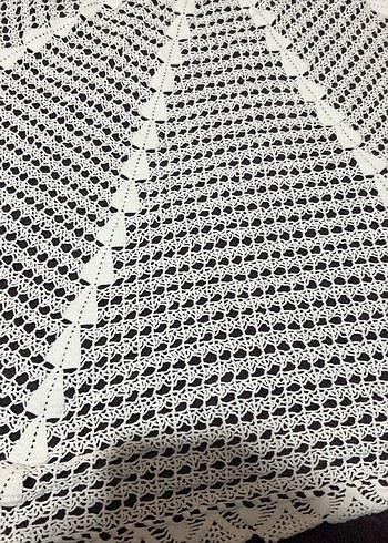 Beyaz El Yapımı Bohem Örgü Masa Örtüsü - Görsel 2