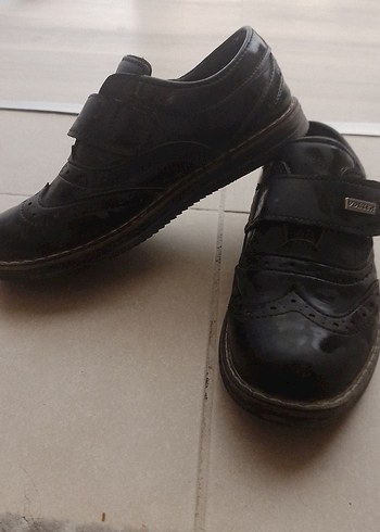 Erkek Çocuk Siyah Rugan Özel Ayakkabı - Görsel 2