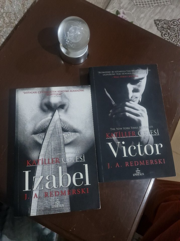 Katiller Çetesi - Izabel & Victor Roman Seti - Görsel 3