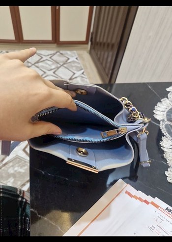 Zincir Detaylı Mavi Kadın Çanta - Görsel 3