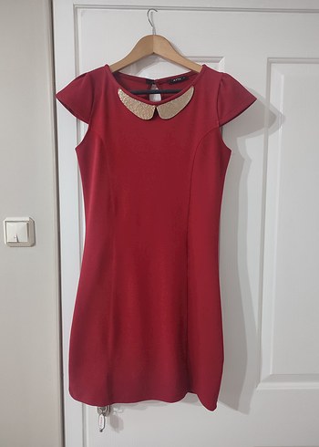 Kırmızı Yaka Detaylı Sade Likralı Elbise - Görsel 2