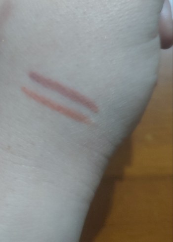 LYKD asansörlü dudak kalemi 2li - Görsel 3