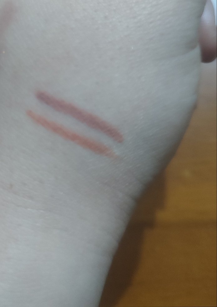 LYKD asansörlü dudak kalemi 2li - Görsel 3