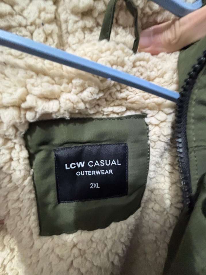 LCW Casual Kapüşonlu Basic Erkek Parka - Görsel 3