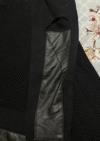 Deri Detaylı Siyah Boğazlı Kadın Kazak - Görsel 3