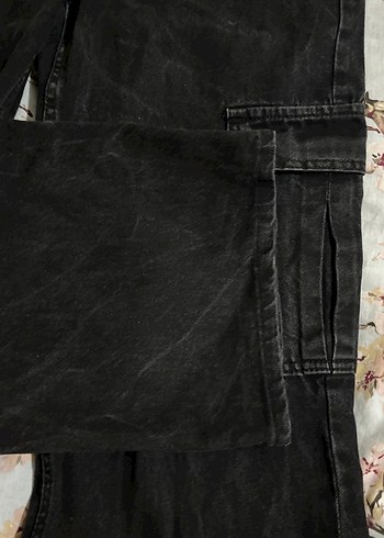 Siyah Kemerli Rahat Kesim Kadın Kot Pantolon - Görsel 4