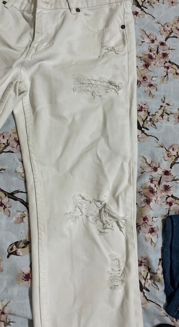 Düğmeli Beyaz Rahat Kesim Kadın Kot Pantolon - Görsel 4