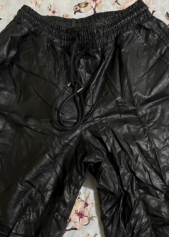 Siyah Deri Salaş Midi Pantolon - Görsel 2