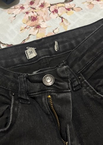 Nakışlı, Kemerli Kadın Kot Pantolon - Görsel 9