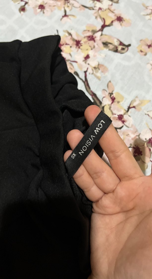 Siyah Fırfırlı Mini Etek - Görsel 3