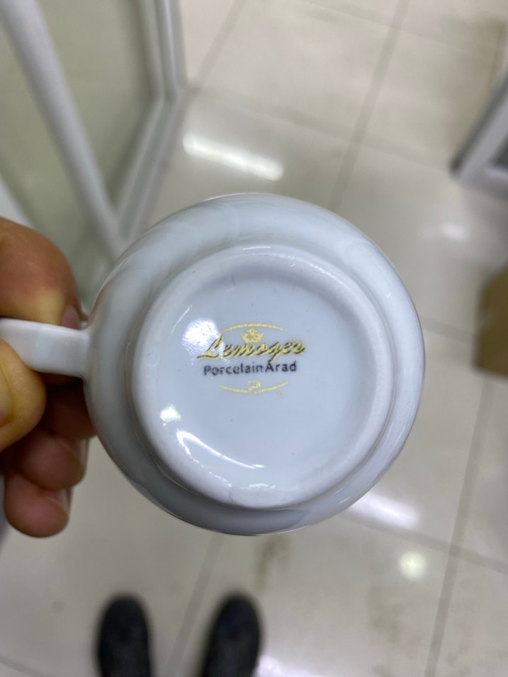 Beyaz Porselen Altın Yaldızlı Fincan Takımı - Görsel 2