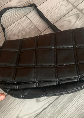 Siyah Deri Tokalı Kadın Çanta - Görsel 4