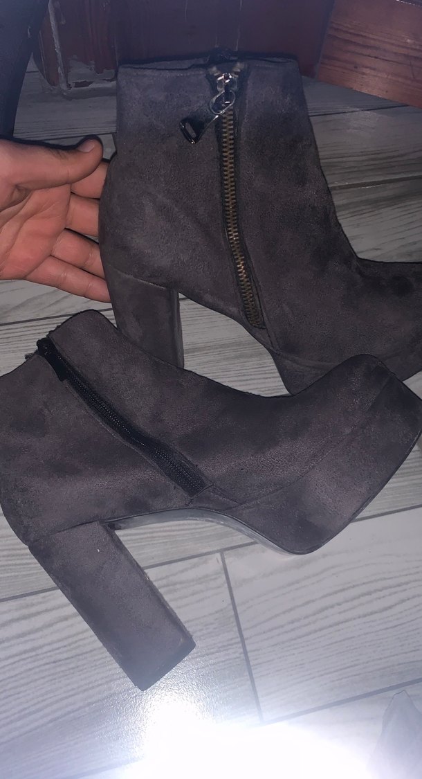 Kahverengi Süet Dolgu Topuklu Kadın Bot - Görsel 2