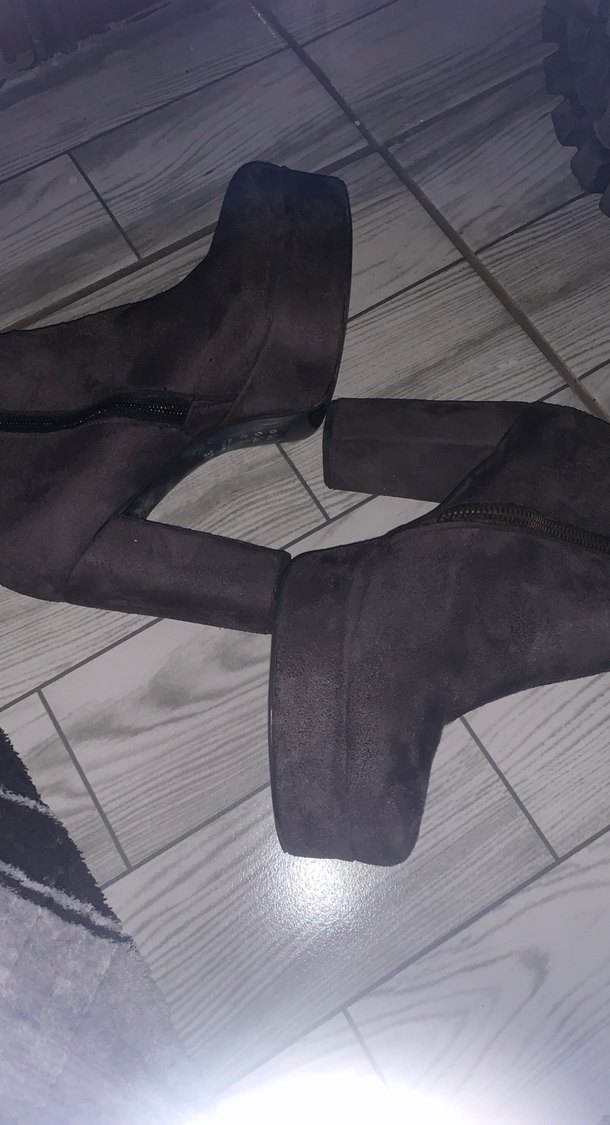 Kahverengi Süet Dolgu Topuklu Kadın Bot - Görsel 4