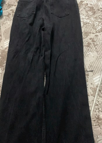 Siyah Yırtmaçlı Bol Kesim Kadın Kot Pantolon - Görsel 3