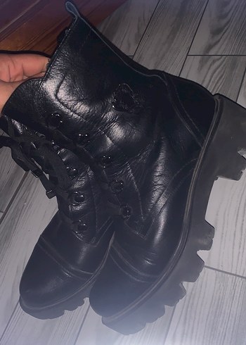 Kadın Siyah Deri Goth Botlar - Görsel 3