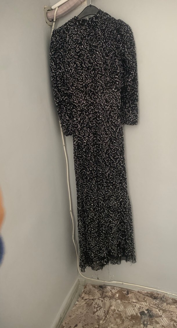 Uzun Kollu Siyah Yılan Desenli Midi Elbise - Görsel 5