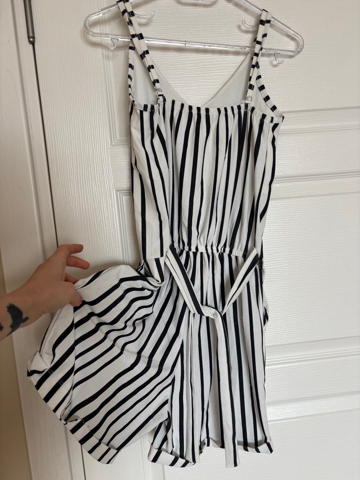 Çizgili V Yaka Kadın Tulum - Görsel 2