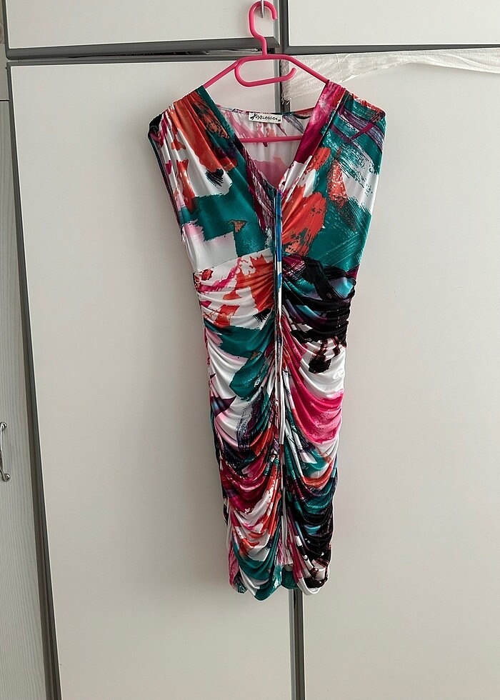 Mini büzgülü elbise - Görsel 3