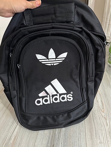  Beden siyah Renk Adidas sırt çantası