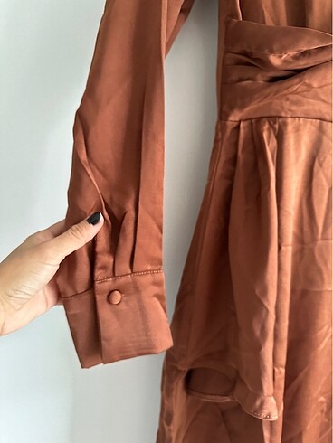 Trendyol kahverengi saten elbise - Görsel 8