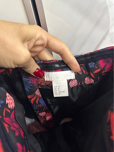 Şortlu parti elbisesi - Görsel 10