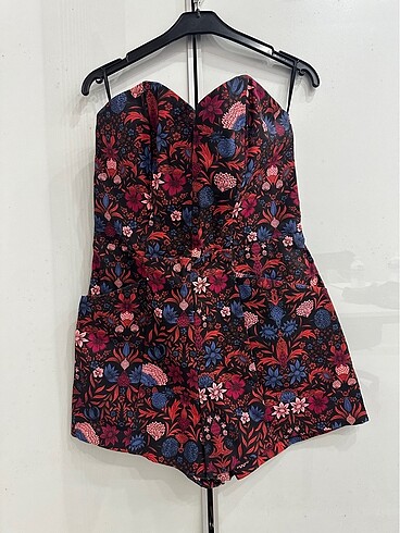 Şortlu parti elbisesi - Görsel 5