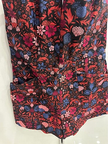 Şortlu parti elbisesi - Görsel 6