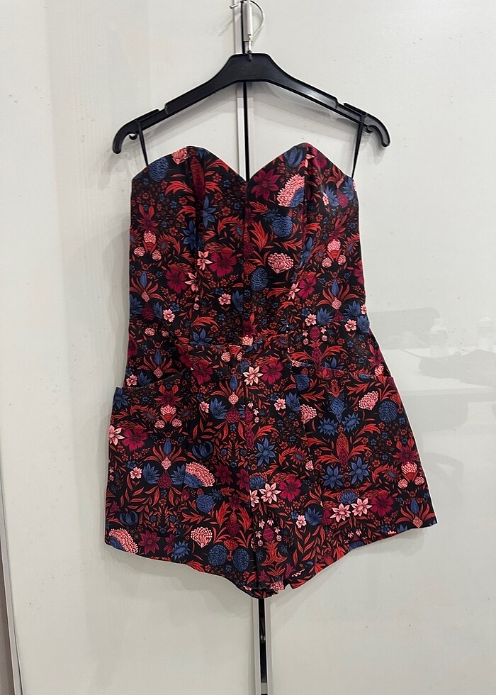 Şortlu parti elbisesi - Görsel 2