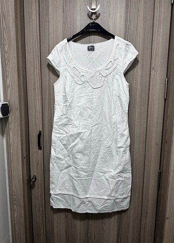 Kadın Beyaz Kolsuz Midi Elbise - Görsel 2