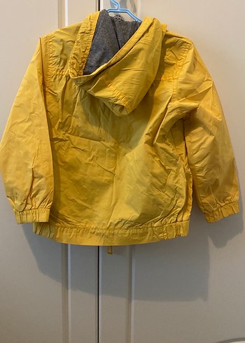 Erkek Çocuk Sarı Düğmeli Yağmurluk - Görsel 4